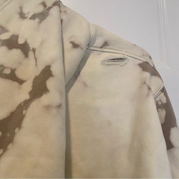 Aritzia TNA Taupe Cream Distressed Tie Dye Cowhide Cozy Fleece Hoodie Size M - Picture 9 of 14